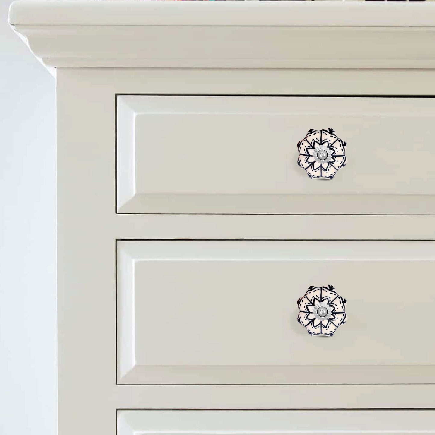 Flower-Shaped Ceramic Drawer Knob – Black & White | The Indian Aura