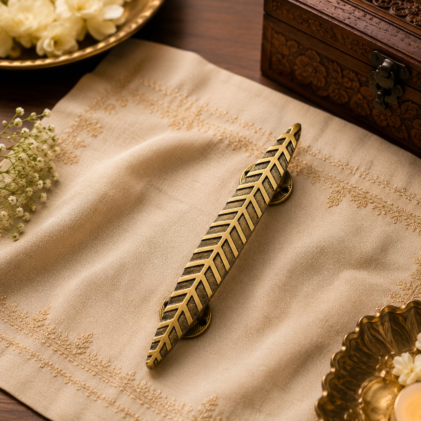 Handcrafted Leaf Design Brass Door Handle for Main Door 12inch – Antique Finish single set